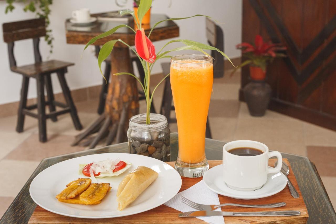 فندق Country Club Eco Casajardin مويوبامبا المظهر الخارجي الصورة